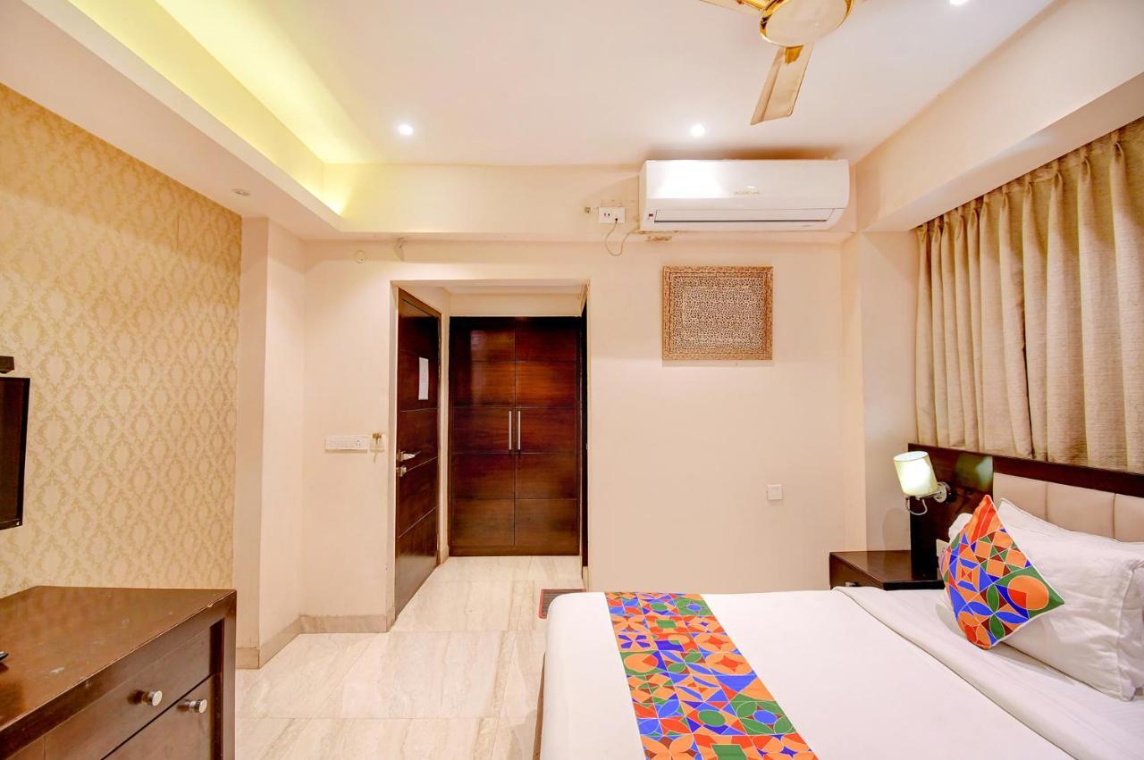 כלכותה Hotel Radiant מראה חיצוני תמונה