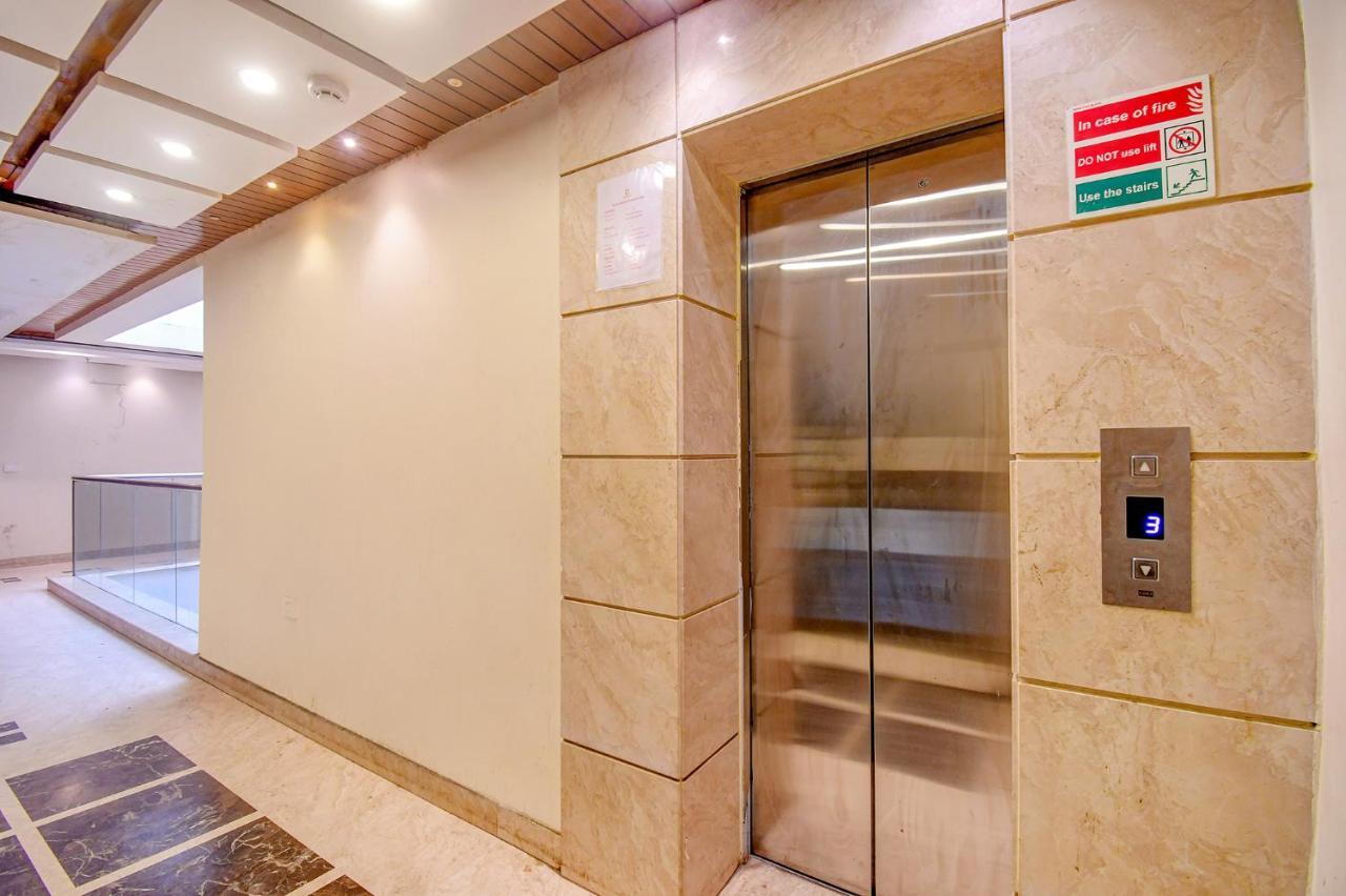 כלכותה Hotel Radiant מראה חיצוני תמונה