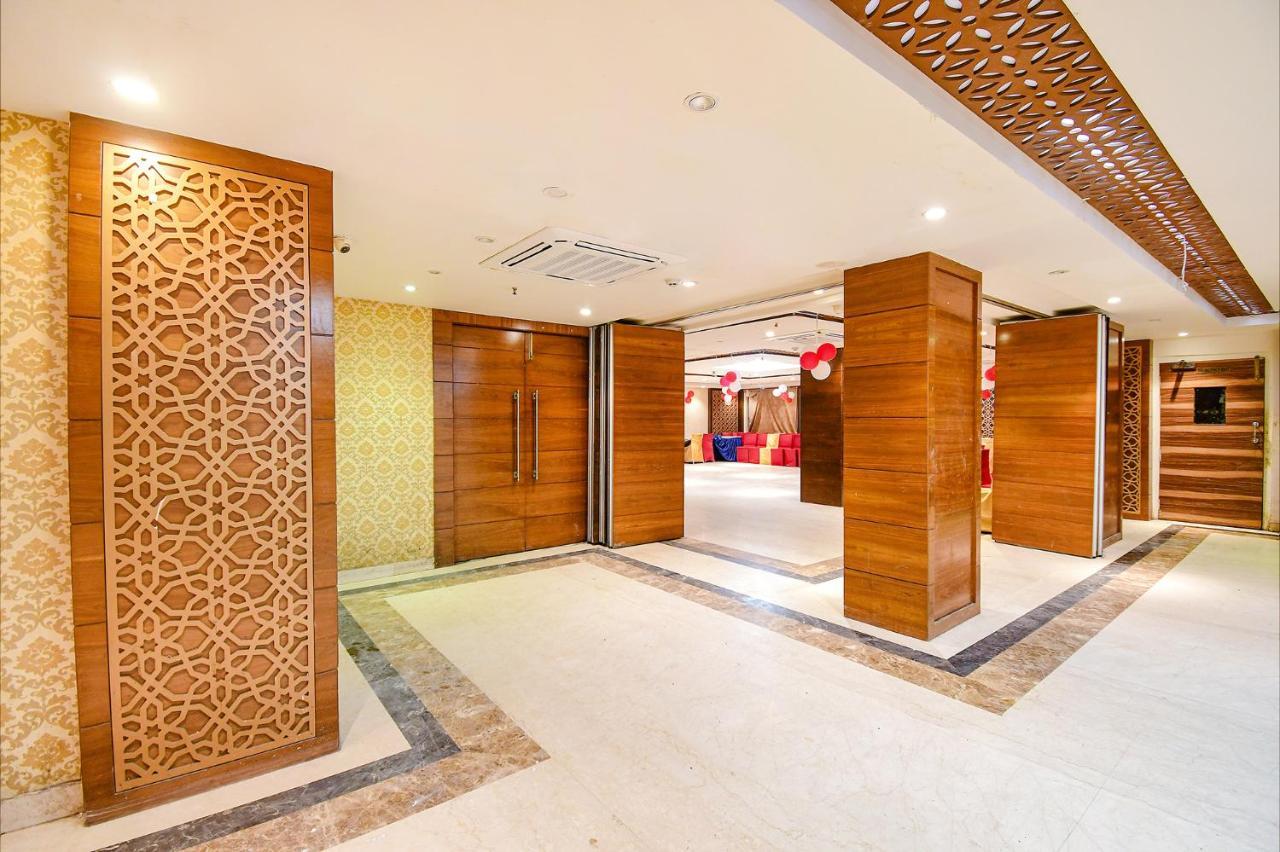 כלכותה Hotel Radiant מראה חיצוני תמונה